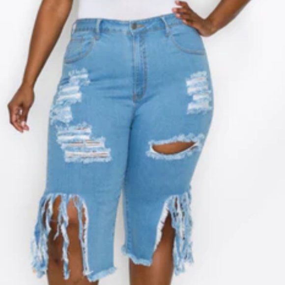 Savage Distressed Bermuda Knee Shorts - Picture 16 of 16